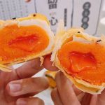 Bánh Trung thu trứng chảy nhập lậu: Sức khỏe người tiêu dùng bị đe dọa, có nguy cơ ung thư nếu cứ ăn những thực phẩm nhập lậu không rõ nguồn gốc