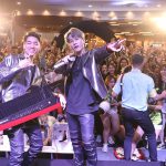 Jack, K-ICM gặp khó khi rời điểm diễn vì khán giả bám ra tận xe