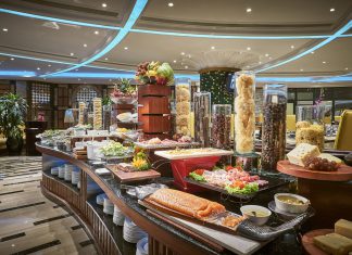 Mừng Ngày Phụ nữ Việt Nam tại Khách sạn Windsor Plaza