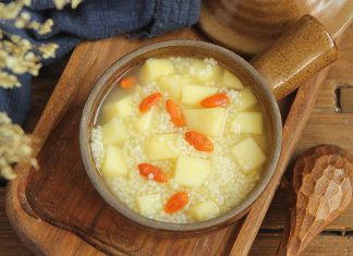 Học người Trung Quốc cách nấu chè trái cây dưỡng nhan để suốt mùa đông da mềm ẩm mịn