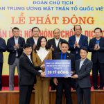 Hoa hậu Mai Phương Thúy gặp Thủ tướng Chính phủ, đại diện ủng hộ 20 tỷ đồng phòng chống đại dịch Covid-19