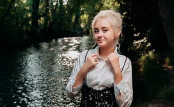 Con gái công tố viên Crimea sống kín tiếng vì áp lực nổi tiếng của mẹ