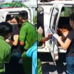 Khoảnh khắc người phụ nữ sinh con ngay trên xe cảnh sát ở chốt kiểm dịch