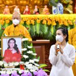 Nhiều người thắc mắc tại sao Phi Nhung chưa tiêm vắc xin, đến lúc hiểu ra lý do ai cũng nghẹn lòng
