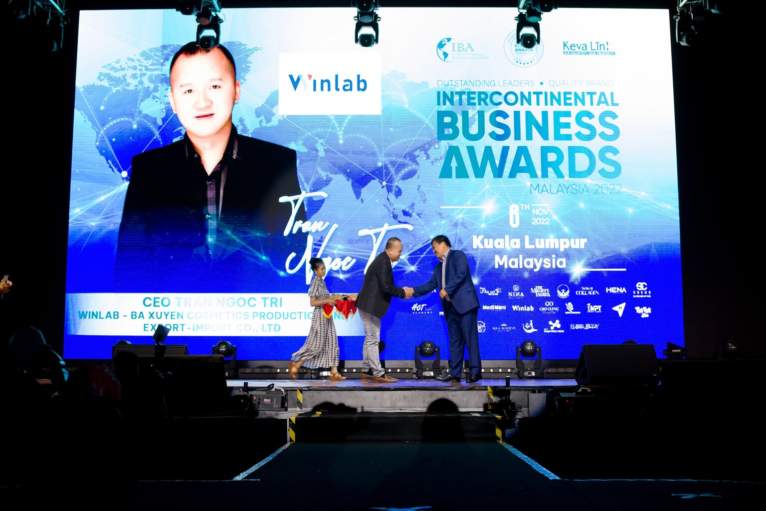 Winlab – Ba Xuyên xuất xắc nhận nhận Top 100 Doanh nhân, Doanh nghiệp ...